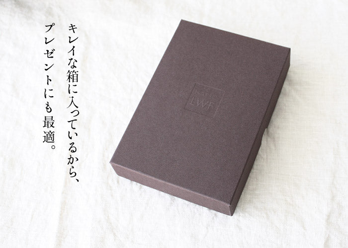 [ピアスガラスHARIO透明]HARIOLampworkFactryピアスシロツメクサHAP-C-004/日本製30代40代50代60代シリコーンゴム製キャッチ付き強化ガラス金属アレルギーチタン揺れる花フォーマル
