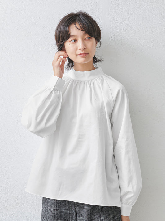 コットン100％ ハイネックギャザーブラウス