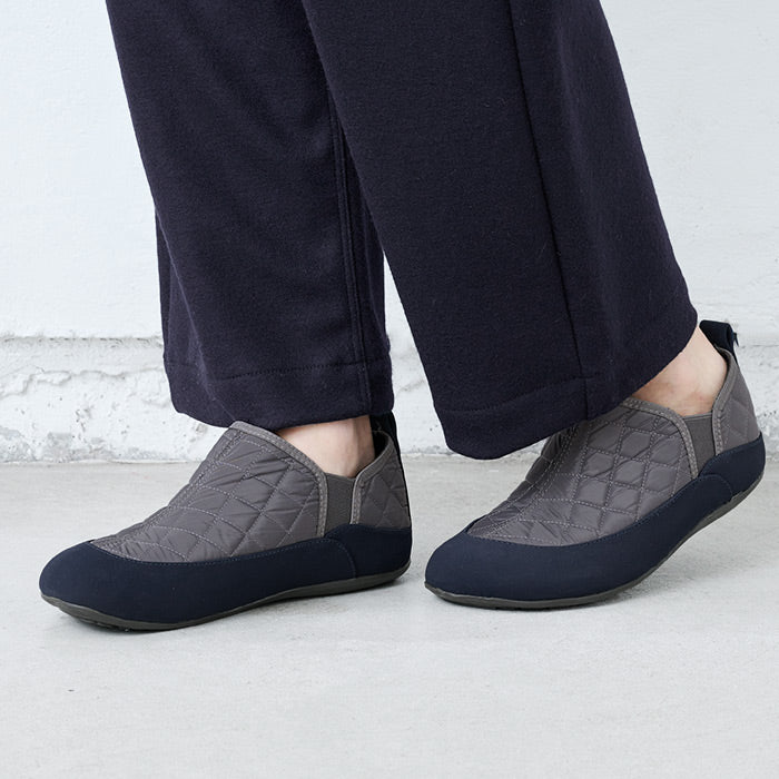[モックシューズレディースルームシューズ冬暖か]キルティングシューズPENNYLANEPL3193/40代50代60代30代あたたかい暖かいキルト中綿スリッポンサイドゴア柔らかい軽い軽量アウトドアキャンプ室内スリッパ散歩