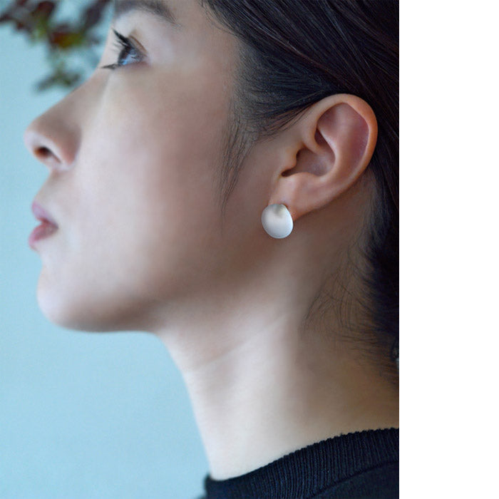 [イヤリングピアスガラスHARIO]HARIOLampworkFactryイヤリングピアスマユHAA-MY-002EHAA-MY-001P/日本製40代50代60代ハンドメイドアクセサリーフォーマル卒業式入学式結婚式チタンアレルギー対応