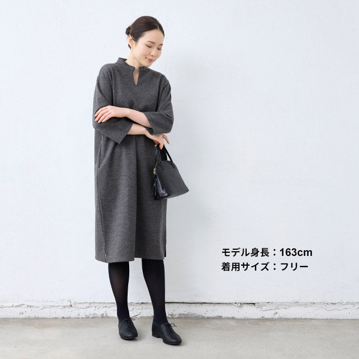 [ワンピース長袖きれいめフォーマル]圧縮ウール100%バンドカラーワンピース/日本製40代50代60代女性ファッションキーネックワンピウール黒紺ブラックネイビーシンプルナチュラルゆったりママ