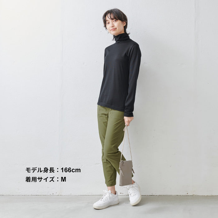 呼吸するウール100％ タートルネックプルオーバー ブラック