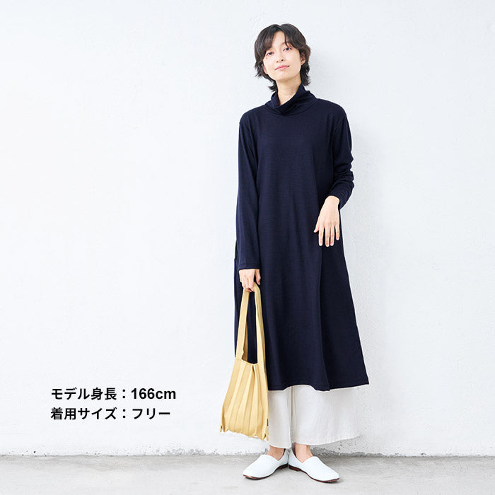 洗えるメリノウール100% タートルワンピース ネイビー