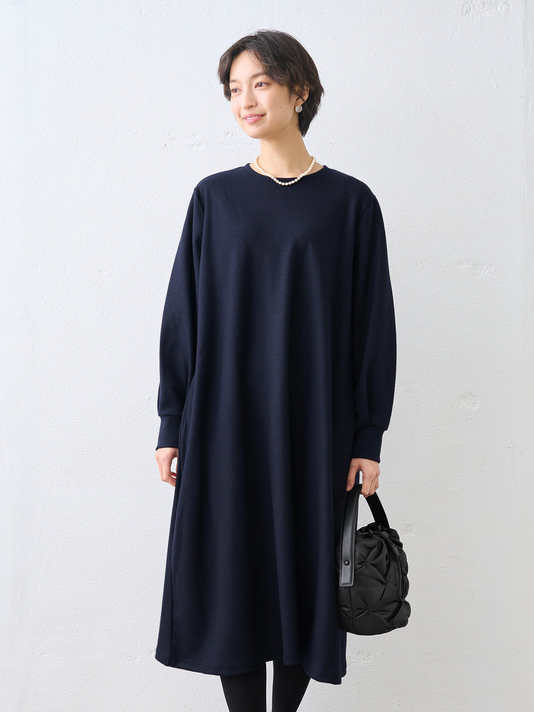 圧縮ウール100% クルーネック 袖タック ワンピース