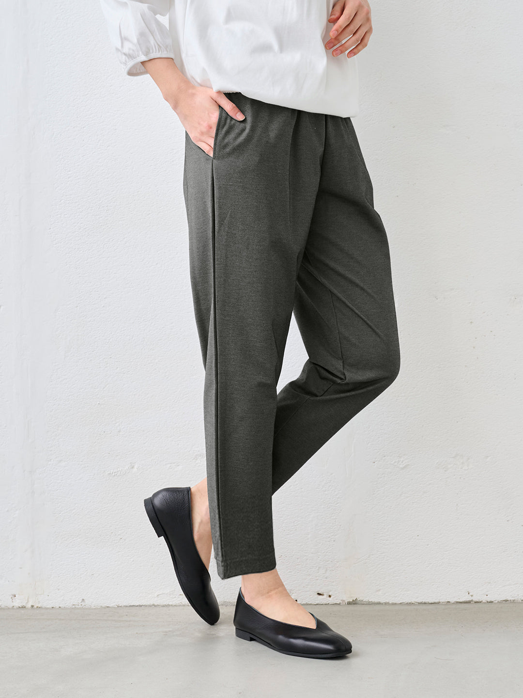 シルキーモックロディ―アンクルパンツ